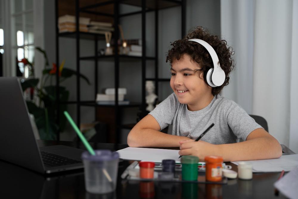 Mustang Online Academy student learning